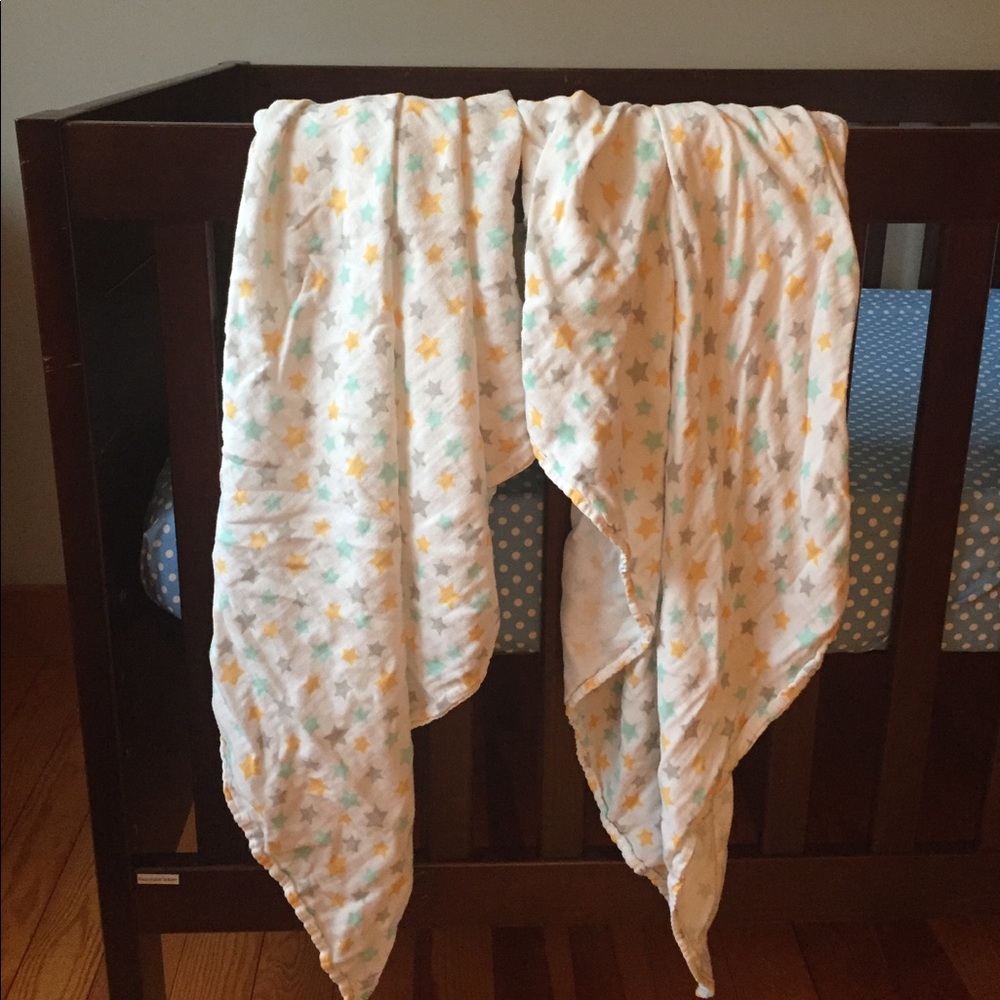 Hanna Andersson organic cotton swaddle blanket
