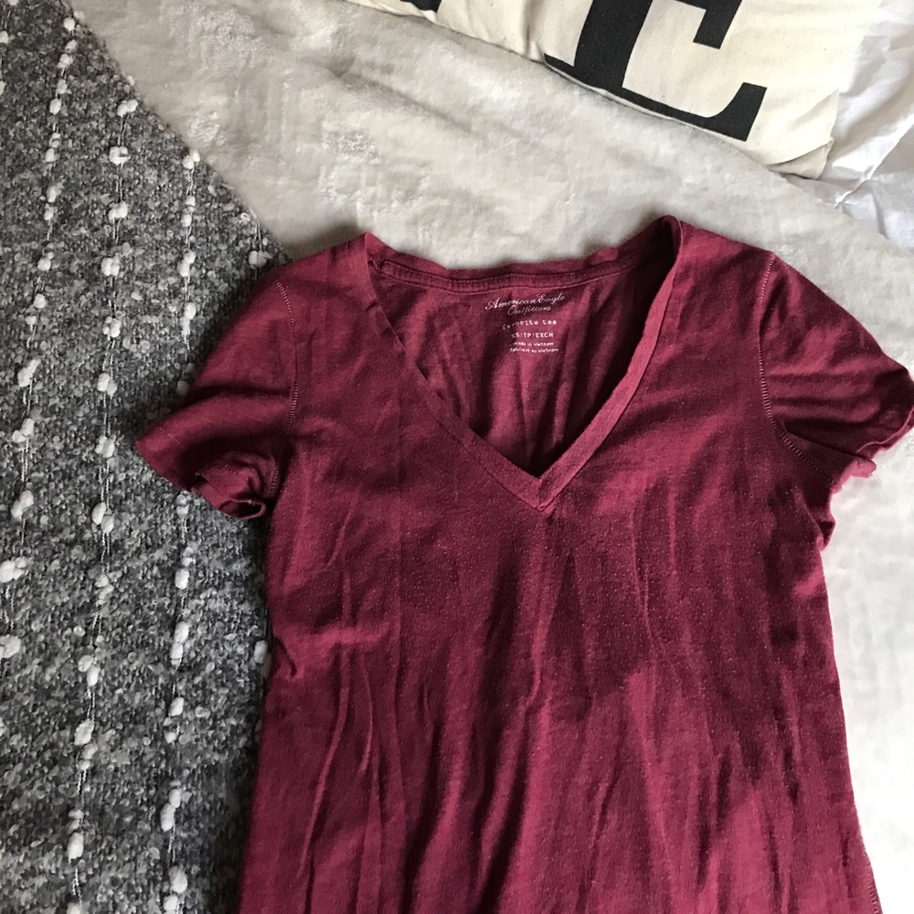 American Eagle Favorite Tee