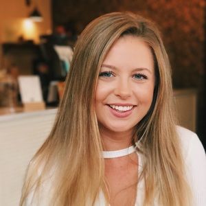 Meet your Posher, Courtney