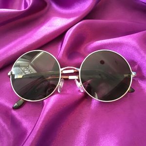 ✅SOLD Round sunglasses 🕶