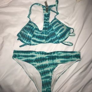 Women’s VS Pink Bikini set!