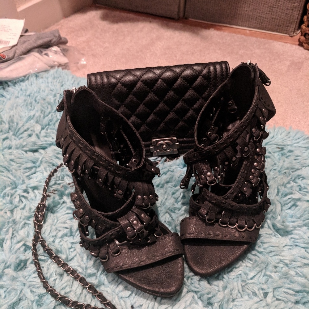 Shoes - Picture 2 of 3