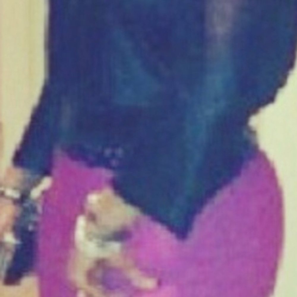 Bcbg top - Picture 3 of 3