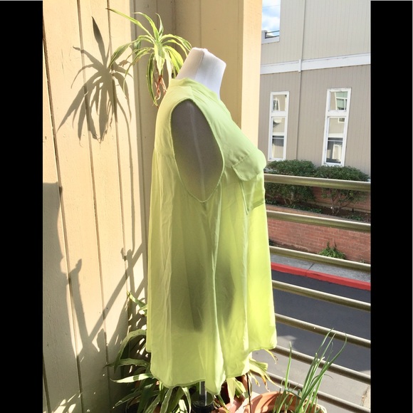 SOLD. Alfani Lime Sleeveless Blouse Size 16 - Picture 2 of 3