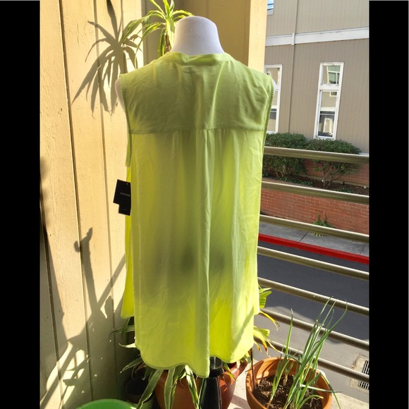 SOLD. Alfani Lime Sleeveless Blouse Size 16 - Picture 3 of 3