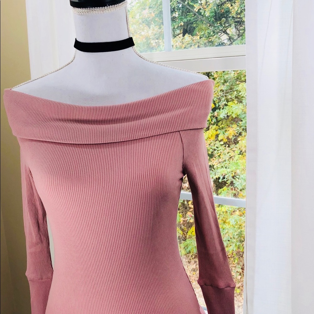NWT Dusty Rose Off Shoulder Long Sleeve Top - Picture 3 of 5