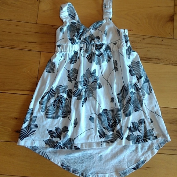 2 dresses! - Picture 5 of 7