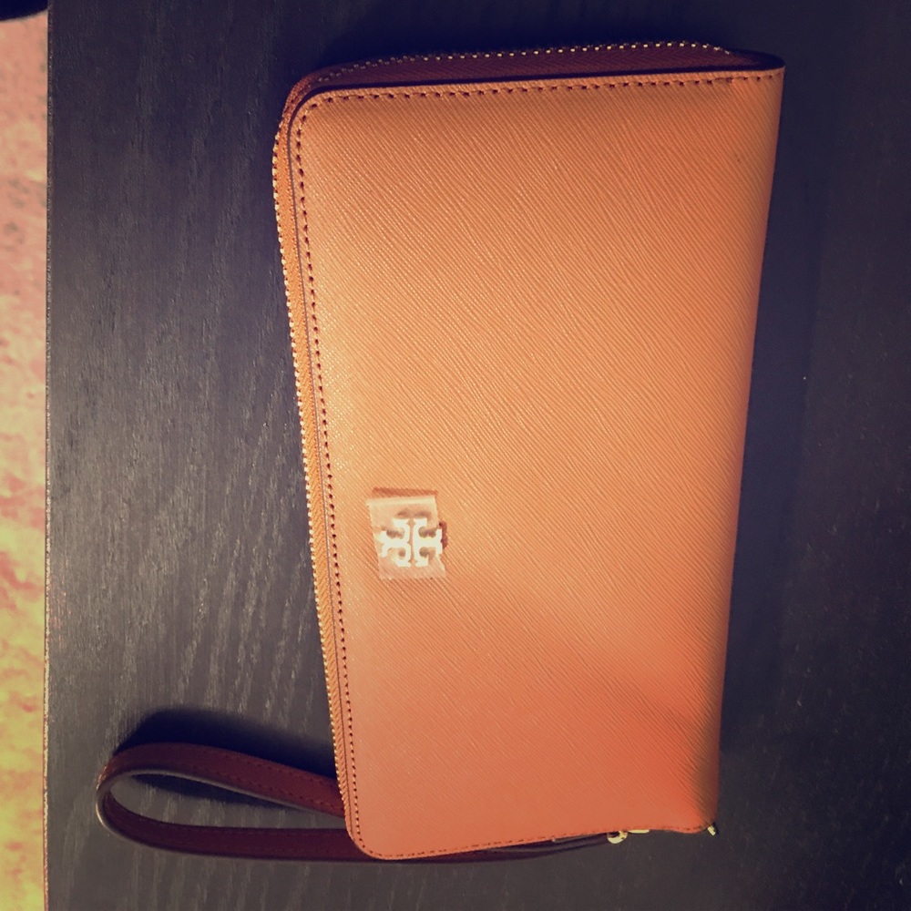 Toryburch wallet !