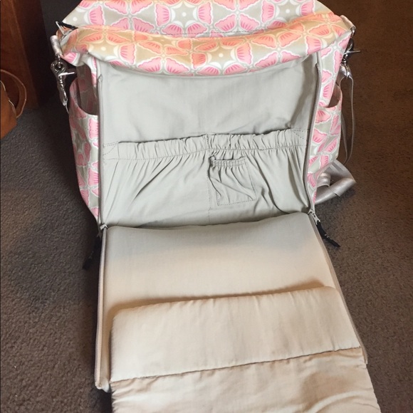 Petunia Pickle bottom boxy backpack - Picture 5 of 6