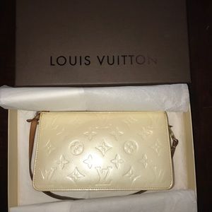 Louis Vuitton Pochette Clutch