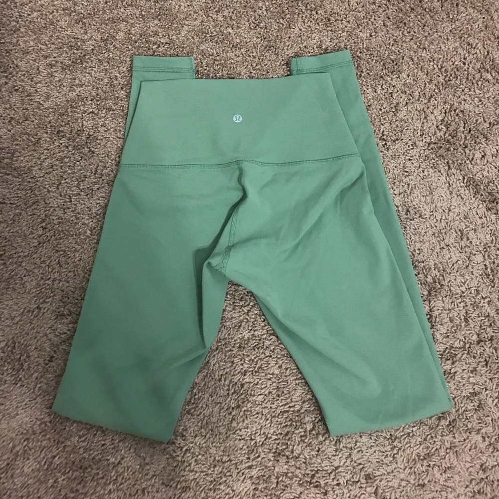 Rare Lululemon HighRise Wunder Unders Green