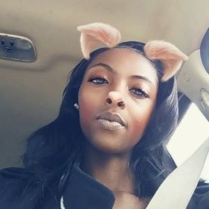 Meet your Posher, Dionne