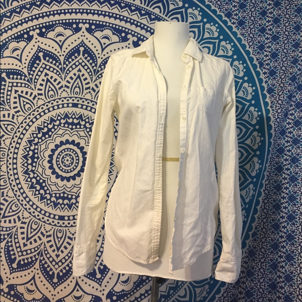 American Eagle White Button Down Shirt size 4