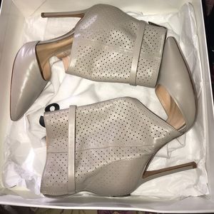 Schutz nude heels