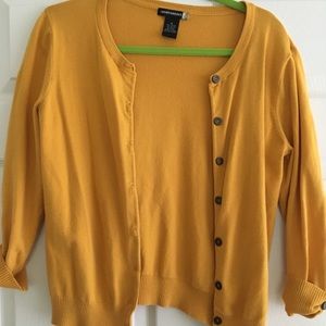 Mustard Yellow Size M 3/4 Sleeve Cardigan