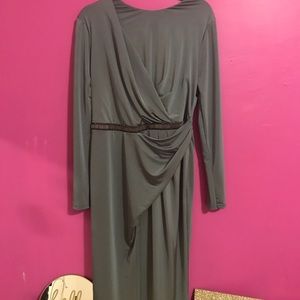 Detailed middle plunged back cocktail dress-