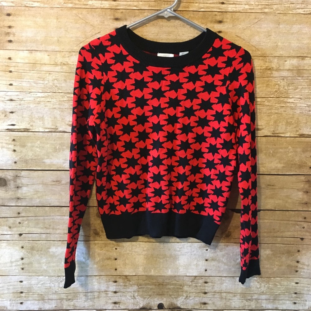 Alice & UO red and black star sweater size medium