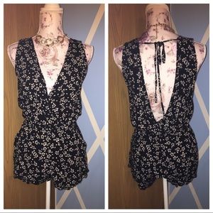 Jumpsuit (shorts) with pockets