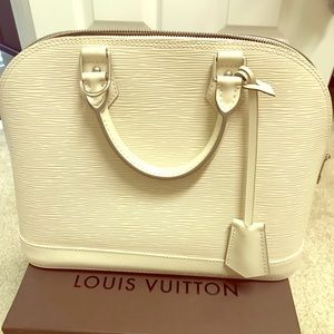 LV Alma Pm white