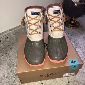 NIB Sperry Saltwater Duck Booties Size 7