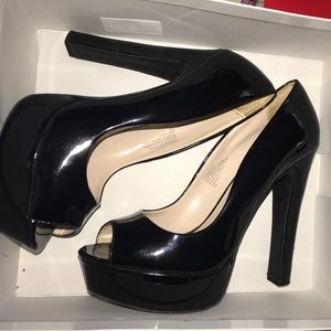 Nine West patient leather platforms- peep toe