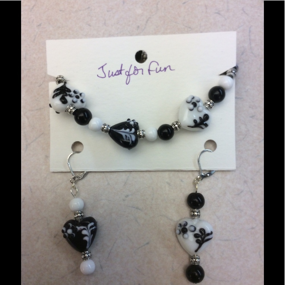 Ebony & Ivory earrings and bracelet set