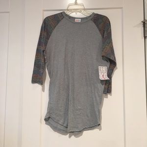 NWT LULAROE Randy Tee