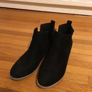 Women’s black suede booties, size 8