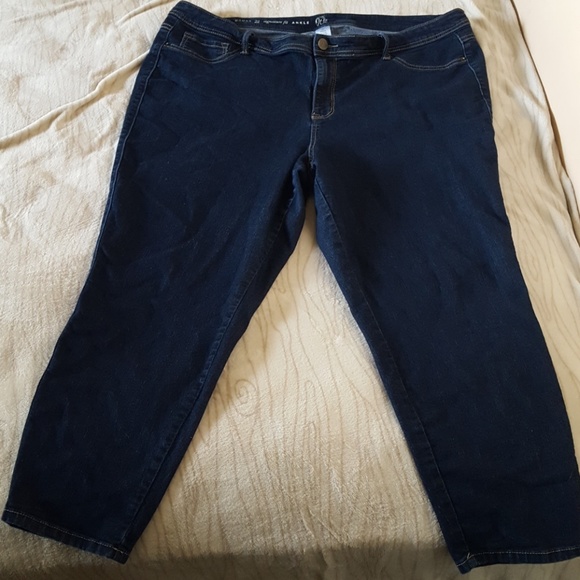 pull and bear loose fit jeans
