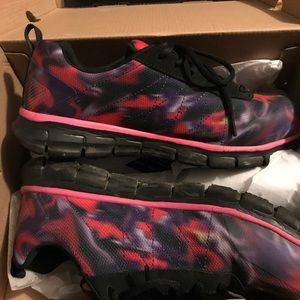 Sketchers Steel Toed Work Shoes