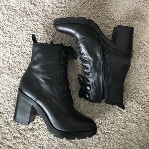 frye women's myra lug combat boot