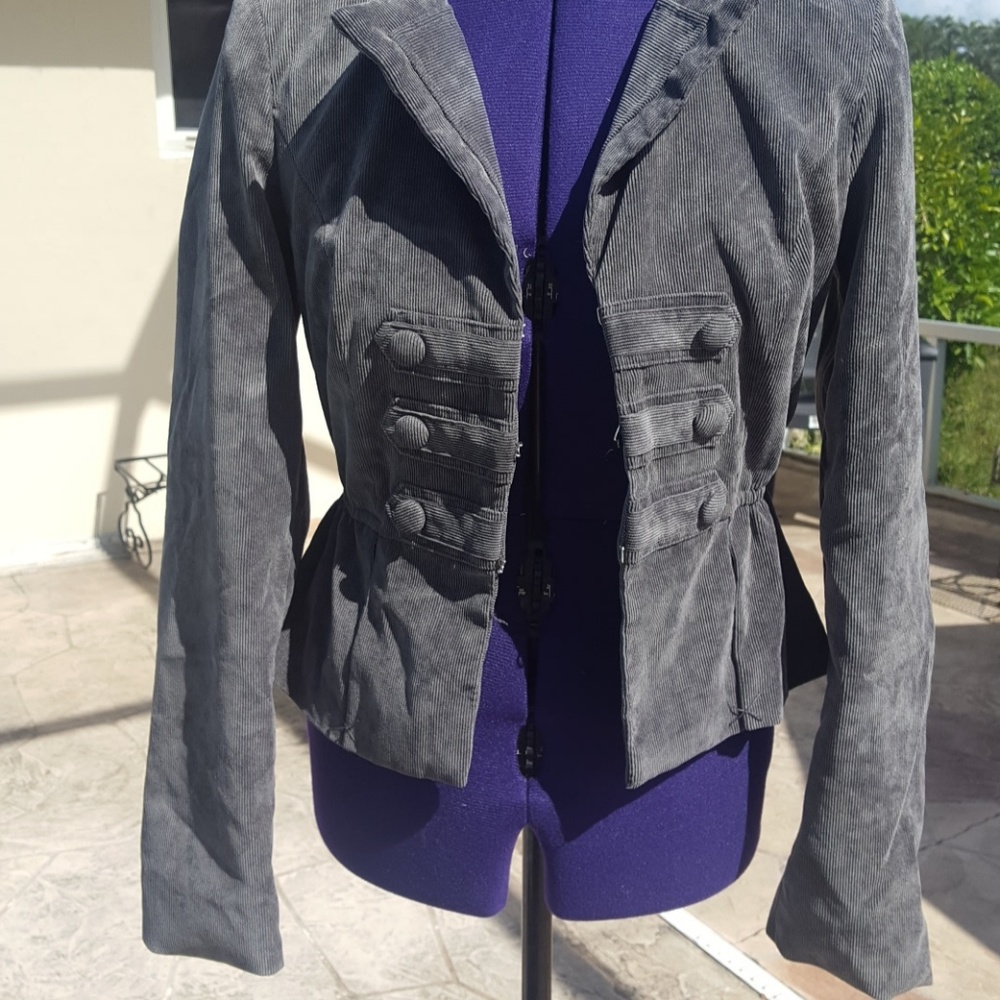 Jacket size 4 - Picture 2 of 5