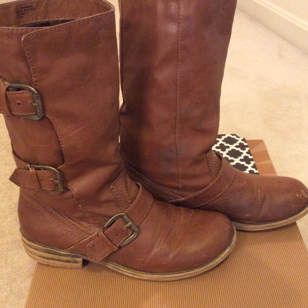 Womans American Rag boot size 7.5