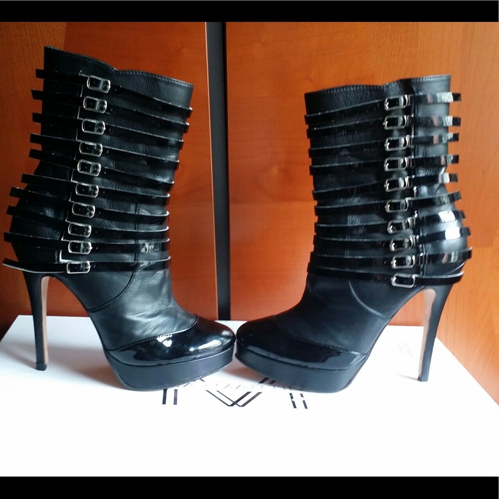 HOST PICK!!!!!! Hand crafted MaxMartin boots size7 - Picture 2 of 8