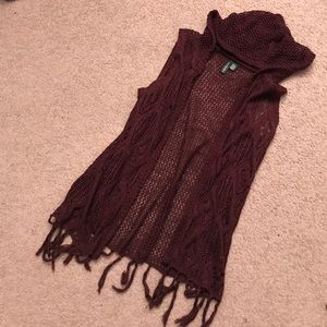 sleeveless, hooded vest