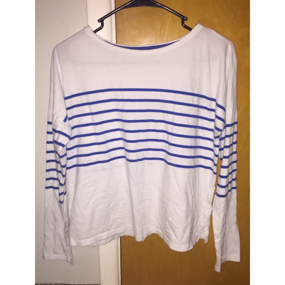 Long sleeved blue striped tee