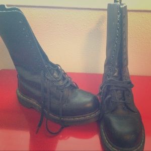 Doc Marten steel toe boots 14 eye size USL6 / UK4