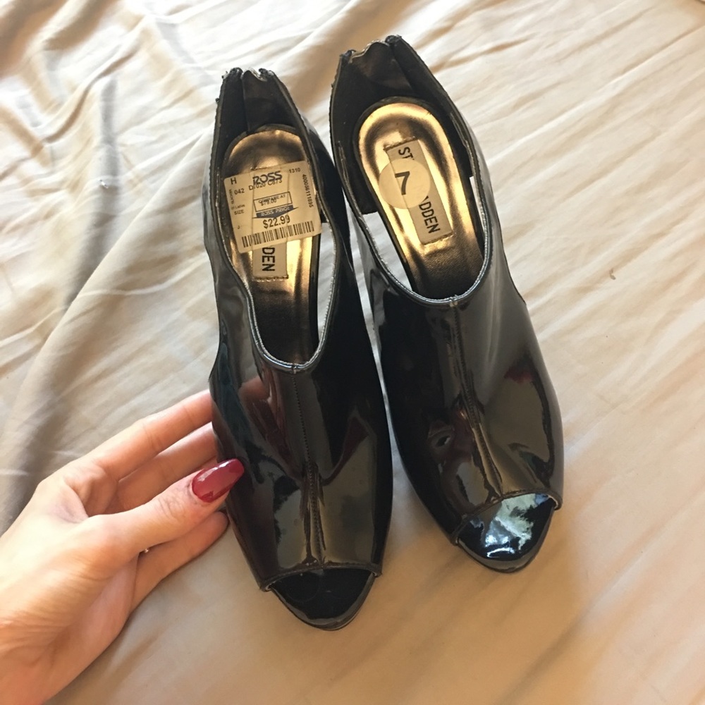 Steve Madden black heels