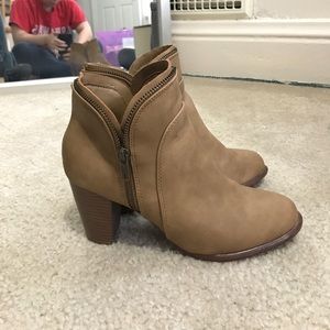 2” heeled booties with zipper detail