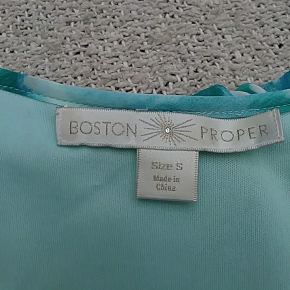 ❤HP❤ EUC Cold Shoulder Flowy Blouse 🐚 - Picture 4 of 4