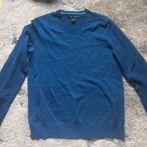 Blue Banana Republic extra fine merino wooo vneck