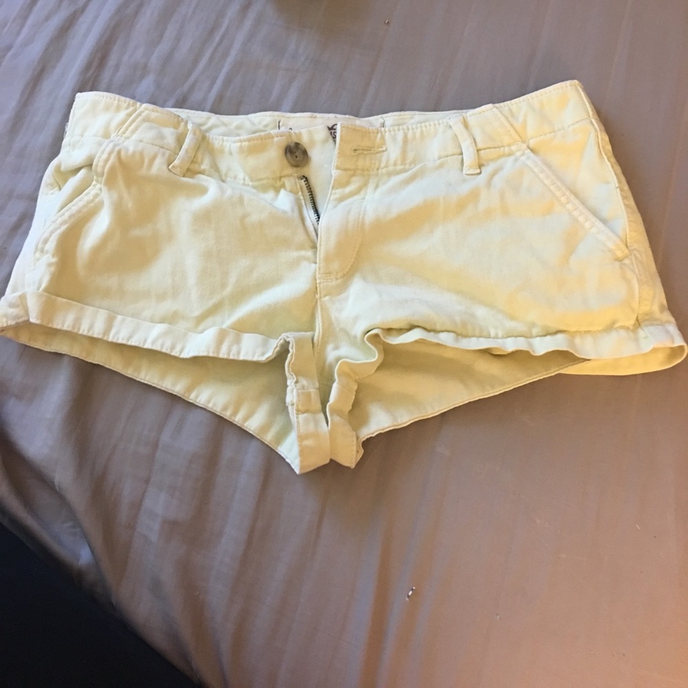Hollister yellow shorts