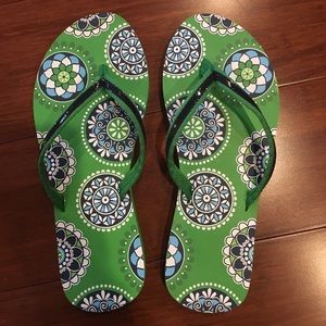 Vera Bradley • Cupcake Green Flip Flops