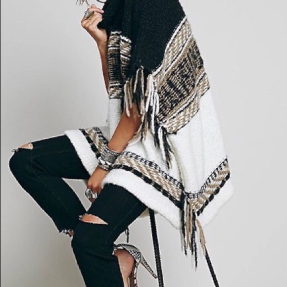 *Arrived* Oversized Sweater with tassels - Picture 3 of 4