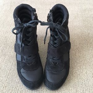 Vera Wang Wedged Sneakers