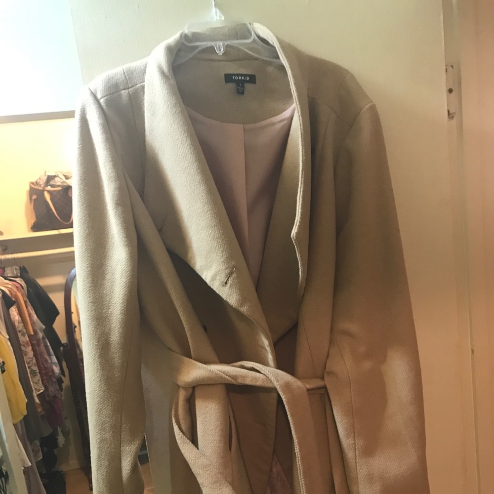 Torrid size 3 beige Peacoat