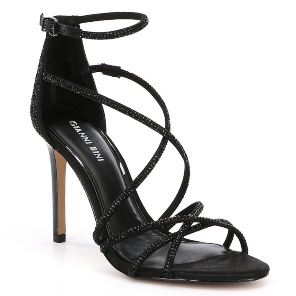 Beautiful Gianni Bini black sandals