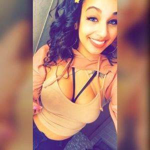 Meet your Posher, Dezaree