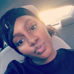 Meet your Posher, Bria