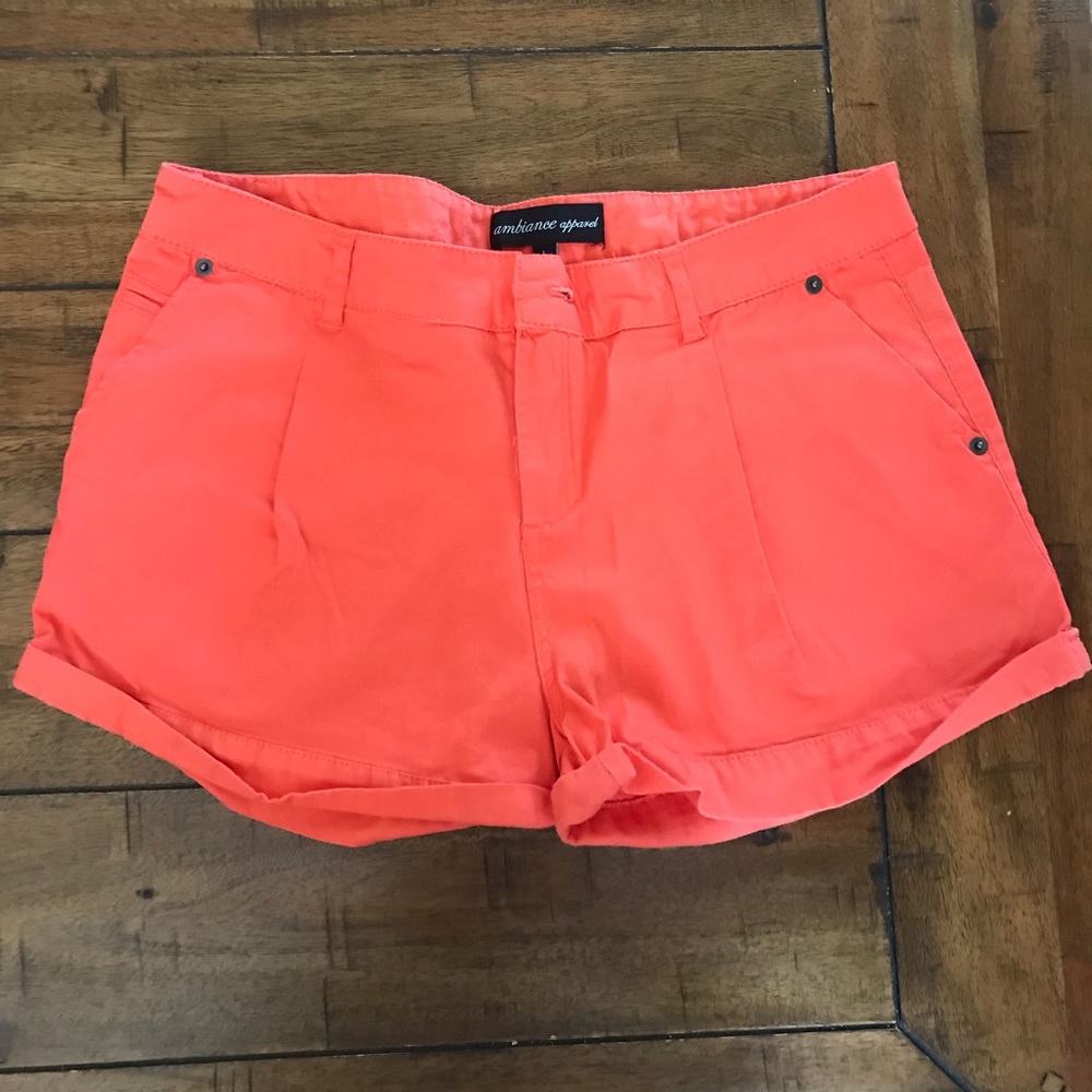 Beautiful ambiance apparel size L fits M